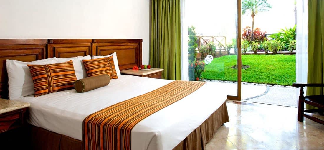 Las Palmas by the King Size Las Palmas by the King Size