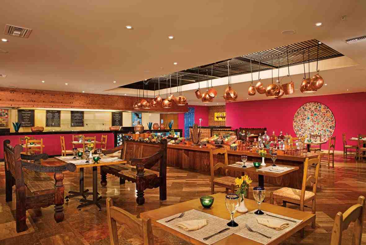 Sunscape Resort & Spa Restaurant Sunscape Resort & Spa Restaurant