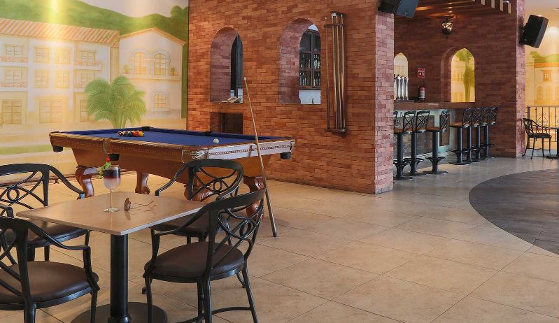 Crown Paradise Club, Sport Bar crown paradise club, puerto vallarta hotels
