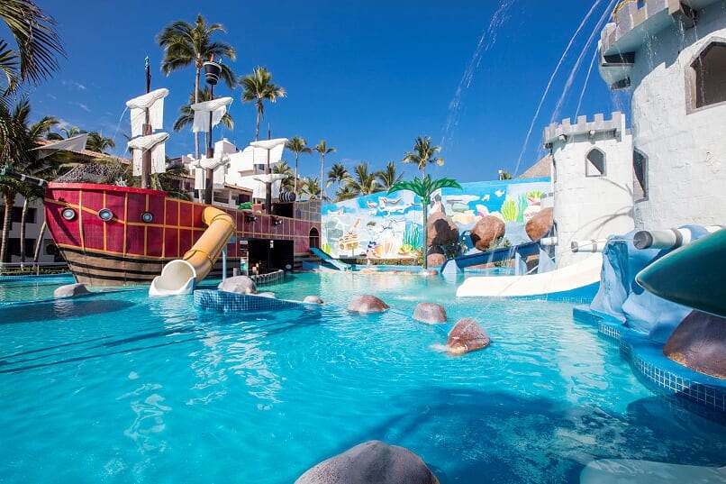 Crown Paradise Club, Family Friendly Hotel crown paradise club, puerto vallarta hotels