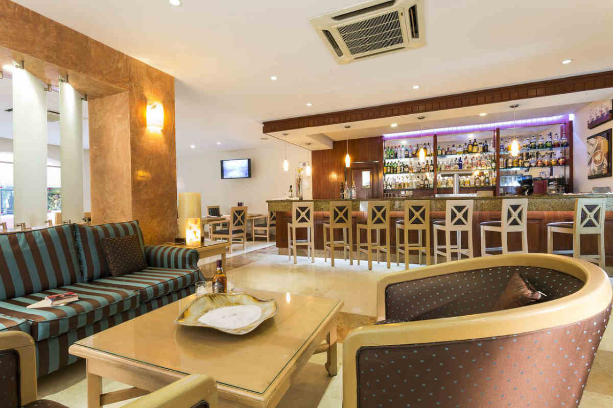 Family Selection Palladium Vallarta Bar Family Selection Palladium Vallarta