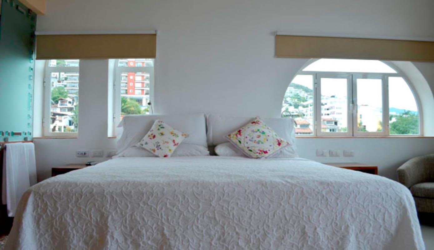 Hotel Andales on the Bay Studio King Size Bed Hotel Andales on the Bay Studio King Size Bed