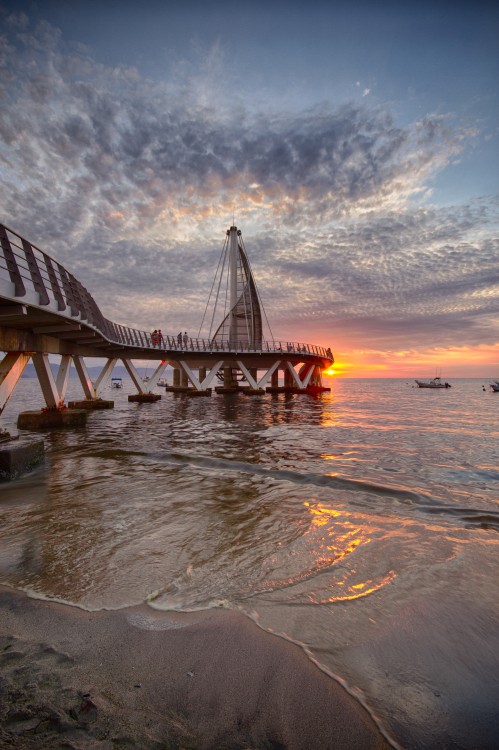 Muelle de la playa de los muertos